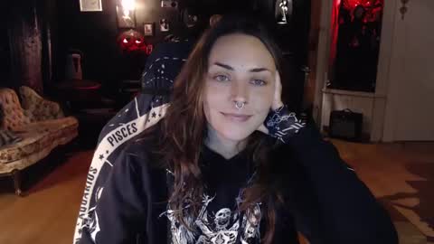 Snapshot of gothstripper chatting on 25, 9, 2025 Hezra online show from 25, 9, 2025