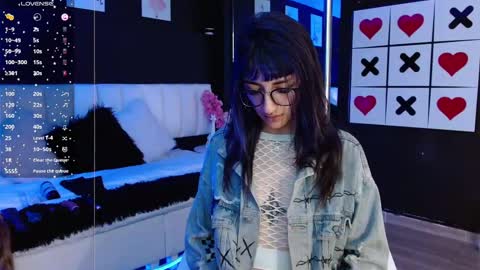 Meredith Alessandra online show from 3, 3, 2025