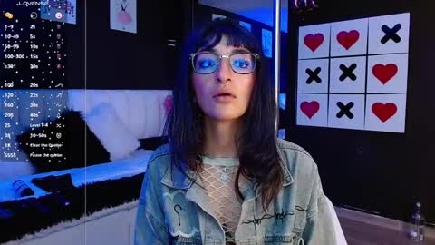 Meredith Alessandra online show from 3, 3, 2025