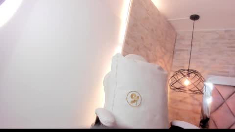 Snapshot of grace_daviss chatting on 27, 5, 2026 GRACE online show from 27, 5, 2026
