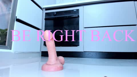 GRACE KIROZ online show from 10, 2, 2025