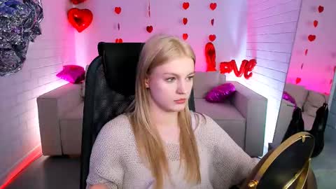 Grace Glamour online show from 11, 3, 2025