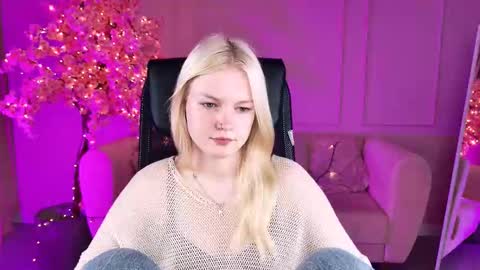 Grace Glamour online show from 10, 9, 2025