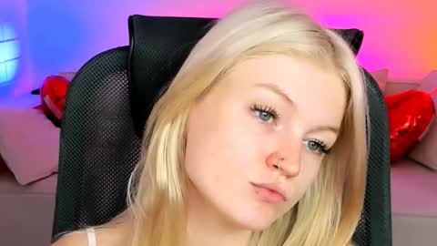 Grace Glamour online show from 3, 10, 2025