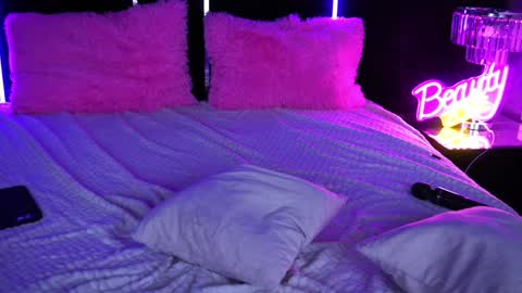 Grace online show from 3, 2, 2025