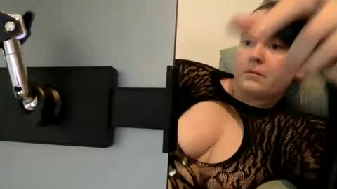 Snapshot of graceloves69 chatting on 11, 9, 2025 Grace Loves online show from 11, 9, 2025