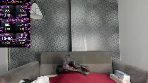 Mi Name is violeta  online show from 6, 3, 2026