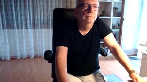 Snapshot of grandpach chatting on 3, 6, 2026 grandpach online show from 3, 6, 2026