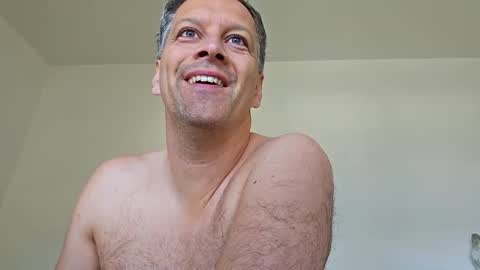 Snapshot of grattitude chatting on 1, 2, 2026 grattitude online show from 1, 2, 2026