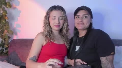 Snapshot of grave_duo chatting on 12, 10, 2025 GRAVE DUO online show from 12, 10, 2025