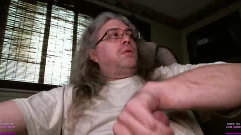 Snapshot of greasybastard chatting on 28, 4, 2026 greasybastard online show from 28, 4, 2026