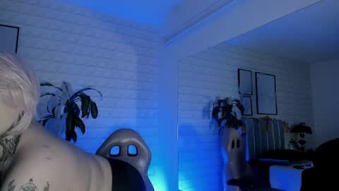 Snapshot of greennbella chatting on 27, 10, 2025 online show from 27, 10, 2025