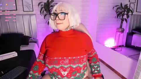 Snapshot of greennbella chatting on 2, 12, 2025 online show from 2, 12, 2025