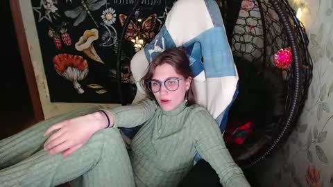 Snapshot of greenwitch9 chatting on 29, 4, 2026 Lina online show from 29, 4, 2026