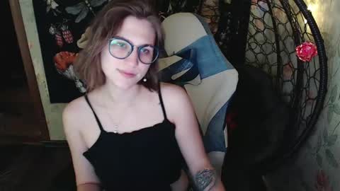 Snapshot of greenwitch9 chatting on 20, 5, 2026 Lina online show from 20, 5, 2026