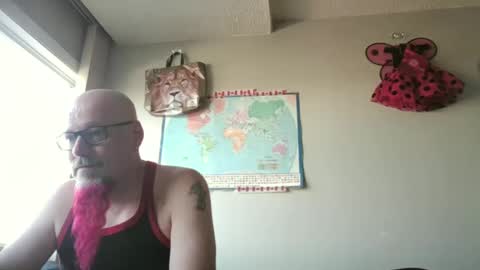 Snapshot of gregrev chatting on 16, 9, 2025 gregrev online show from 16, 9, 2025