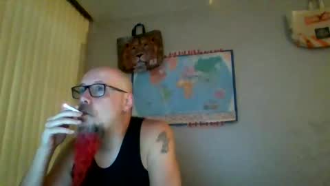 Snapshot of gregrev chatting on 17, 12, 2025 gregrev online show from 17, 12, 2025