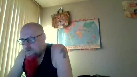 Snapshot of gregrev chatting on 28, 4, 2026 gregrev online show from 28, 4, 2026
