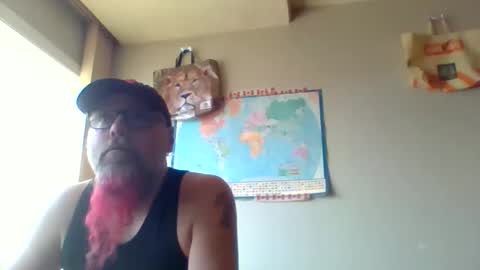 Snapshot of gregrev chatting on 19, 5, 2026 gregrev online show from 19, 5, 2026