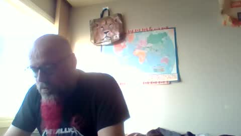 Snapshot of gregrev chatting on 27, 5, 2026 gregrev online show from 27, 5, 2026