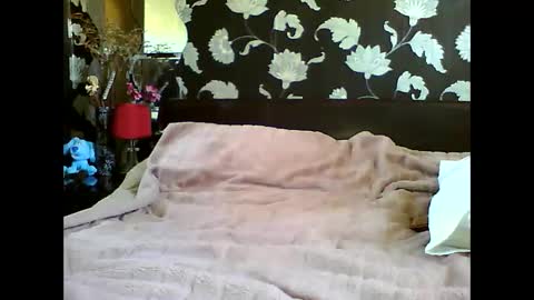 gregwest200519493 online show from 24, 4, 2026