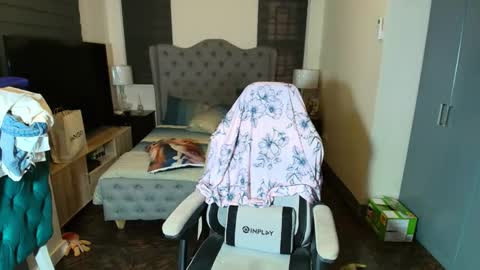 Snapshot of greta_v chatting on 19, 11, 2025 greta_v online show from 19, 11, 2025