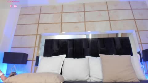 Greta Velvet  online show from 10, 9, 2025