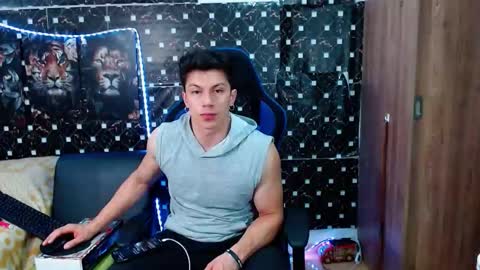Snapshot of griego01 chatting on 19, 9, 2025 griego01 online show from 19, 9, 2025