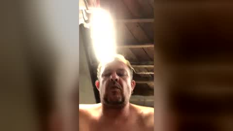 Snapshot of grinditonmyface420 chatting on 20, 6, 2026 grinditonmyface420 online show from 20, 6, 2026