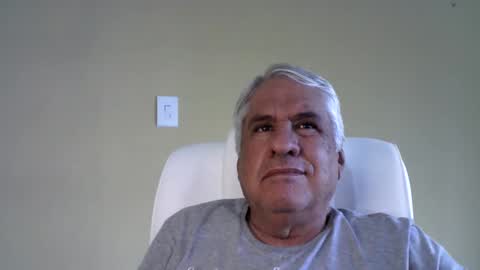 Snapshot of grisa01 chatting on 2, 2, 2025 grisa01 online show from 2, 2, 2025