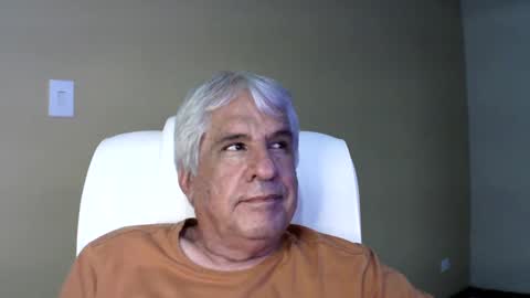 Snapshot of grisa01 chatting on 2, 3, 2025 grisa01 online show from 2, 3, 2025