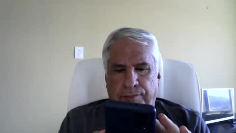 Snapshot of grisa01 chatting on 15, 9, 2025 grisa01 online show from 15, 9, 2025