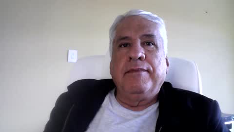 Snapshot of grisa01 chatting on 22, 10, 2025 grisa01 online show from 22, 10, 2025