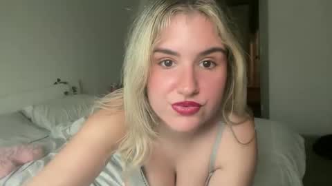 Snapshot of grrlgod chatting on 1, 2, 2025 grrlgod online show from 1, 2, 2025