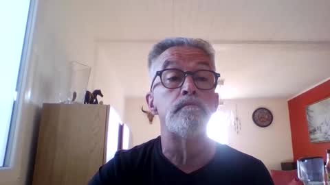 Snapshot of grybear60 chatting on 11, 5, 2026 Grybear online show from 11, 5, 2026