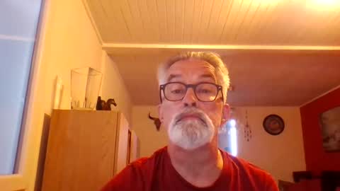 Snapshot of grybear60 chatting on 31, 5, 2026 Grybear online show from 31, 5, 2026