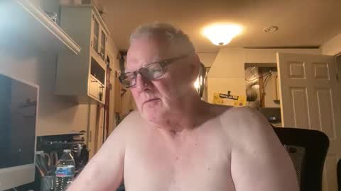 Snapshot of gspotlover1 chatting on 22, 10, 2025 Horny Daddy online show from 22, 10, 2025