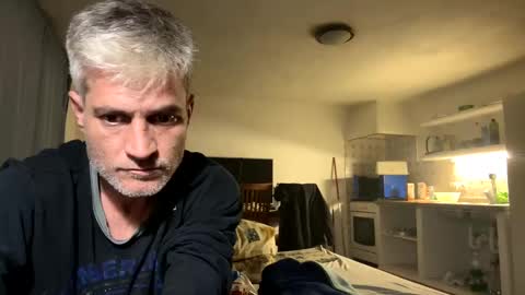 guardiannif_ online show from 2, 3, 2025