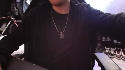 Guayaco  online show from 23, 2, 2025