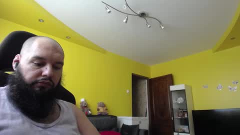 Snapshot of guessswho24 chatting on 9, 2, 2025 Ayan online show from 9, 2, 2025