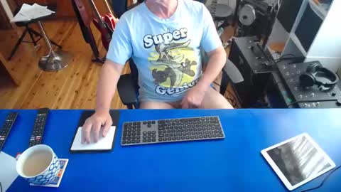 guesswhatigot2 online show from 21, 1, 2025