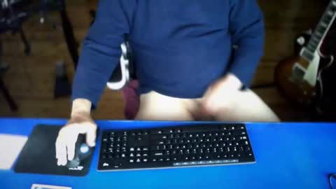 Snapshot of guesswhatigot2 chatting on 13, 5, 2026 guesswhatigot2 online show from 13, 5, 2026