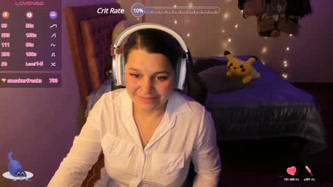 Hello Im Julieta Im 25 years old welcome to my room have fun and be happy. online show from 20, 1, 2025