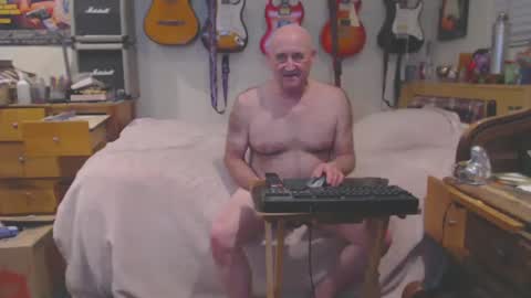Snapshot of guitarsexgod chatting on 19, 2, 2025 Mario online show from 19, 2, 2025