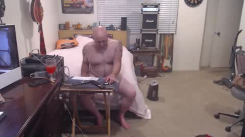 Snapshot of guitarsexgod chatting on 18, 1, 2026 Mario online show from 18, 1, 2026