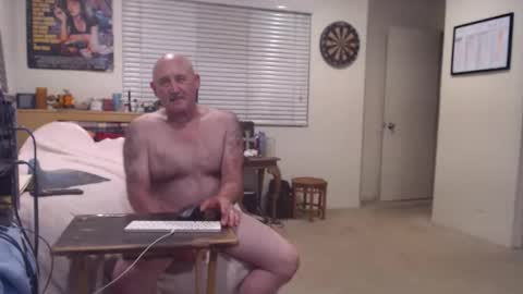 Snapshot of guitarsexgod chatting on 28, 2, 2026 Mario online show from 28, 2, 2026