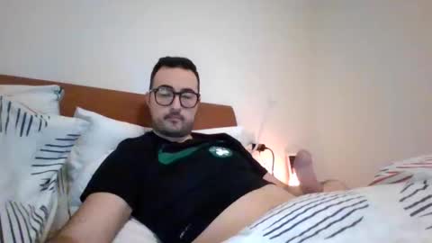 Snapshot of gullit93 chatting on 1, 3, 2026 gullit93 online show from 1, 3, 2026