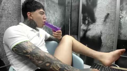 Snapshot of gury_tattoo chatting on 23, 5, 2026 Gury online show from 23, 5, 2026