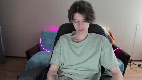 guy_liam1 online show from 11, 1, 2025