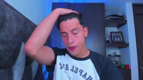 Snapshot of guy_twinks chatting on 22, 1, 2025 Gabriel online show from 22, 1, 2025